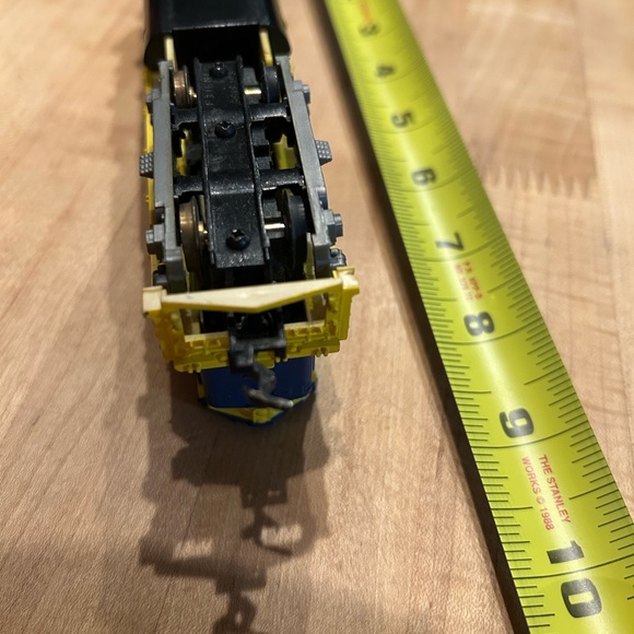 TYCO HO Scale VIRGINIAN 4301 DIESEL Locomotive Train Engine & xtra car - Picture 7 of 16